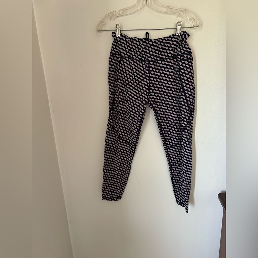 Sweaty Betty purple and blue 7/8 leggings